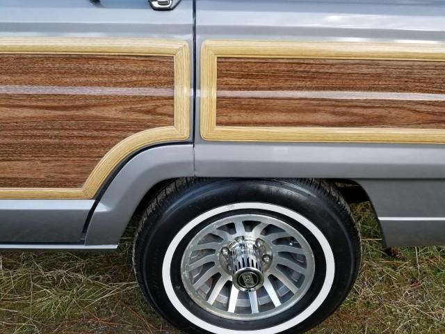 1989 Jeep Grand Wagoneer (CC-1049810) for sale in Holliston, Massachusetts