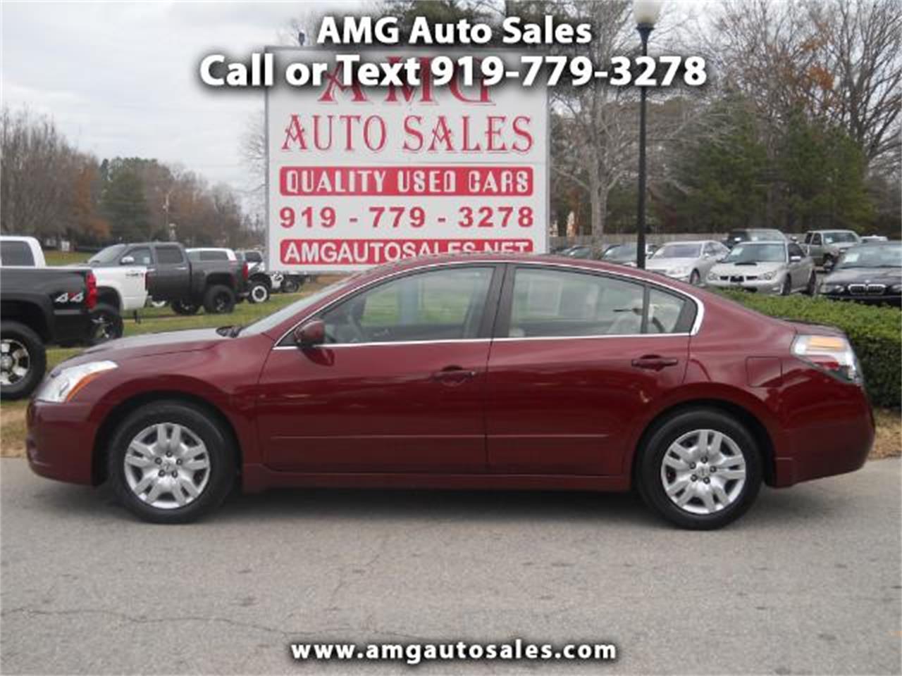 2010 maroon nissan altima