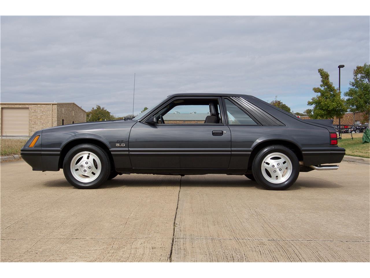 Ford mustang 1984