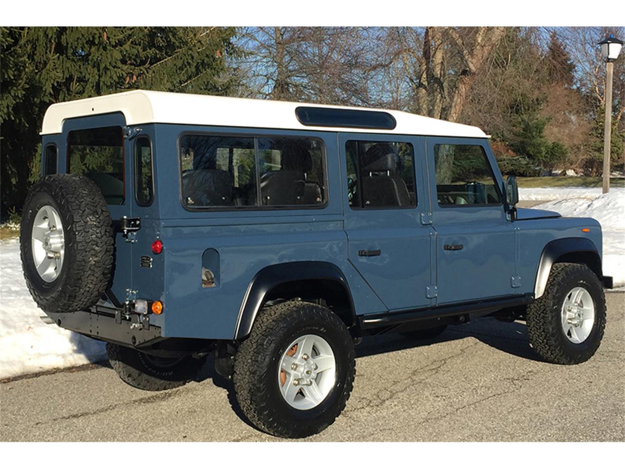 Land rover defender 1983