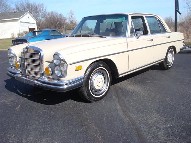 1972 Mercedes-Benz 280SE (CC-1058414) for sale in naperville, Illinois