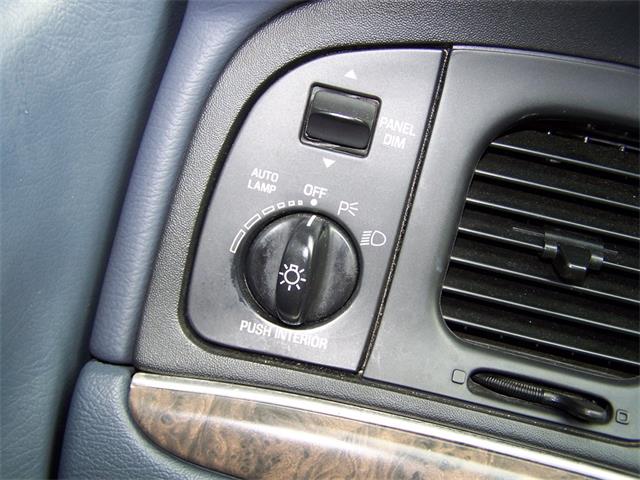 2000 Ford Crown Victoria (CC-1060759) for sale in Canton, Georgia