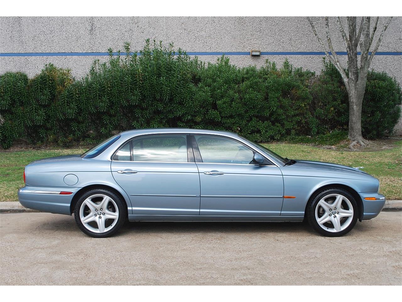 2005 Jaguar XJ8 for Sale | ClassicCars.com | CC-1067628