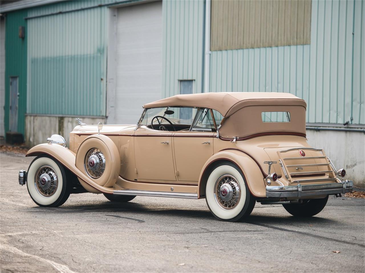 1932 Packard Twin Six - Individual Custom Sport Phaeton