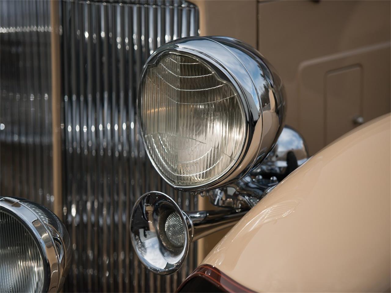 1932 Packard Twin Six - Individual Custom Sport Phaeton