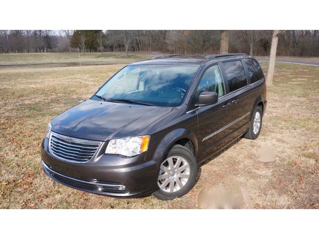 2015 Chrysler Town & Country (CC-1071874) for sale in Valley Park, Missouri