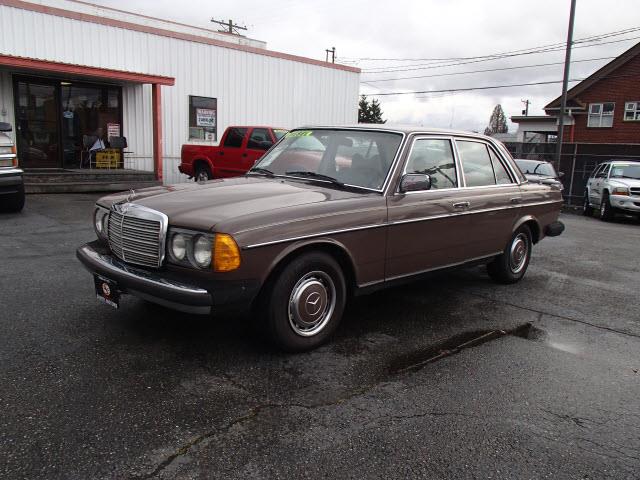 1977 Mercedes-Benz 240D (CC-1072759) for sale in Tacoma, Washington