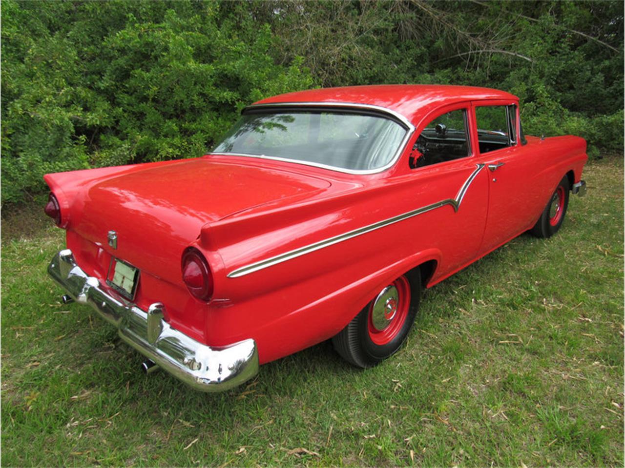 Ford custom 300 sedan