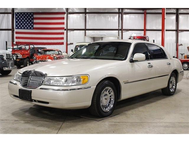 1999 Lincoln Town Car (CC-1077582) for sale in Kentwood, Michigan