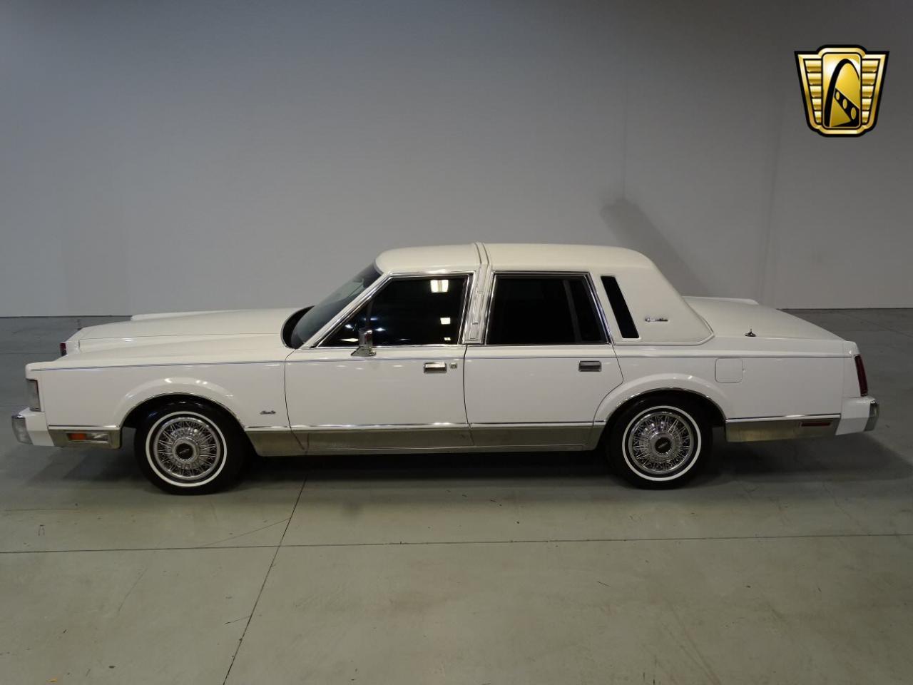 Lincoln town car 1985