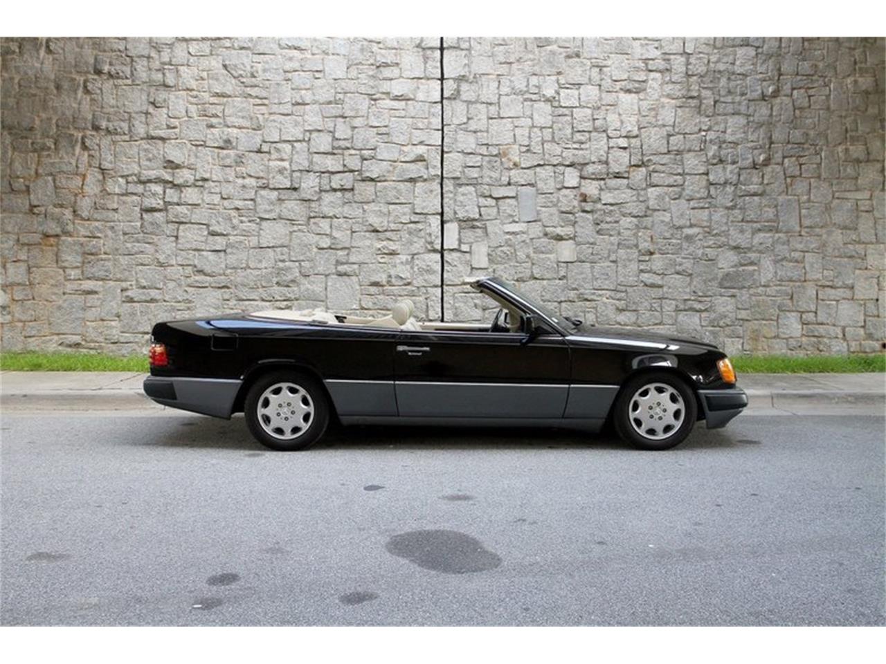 1993 Mercedes-Benz 300CE for Sale | ClassicCars.com | CC-1078965