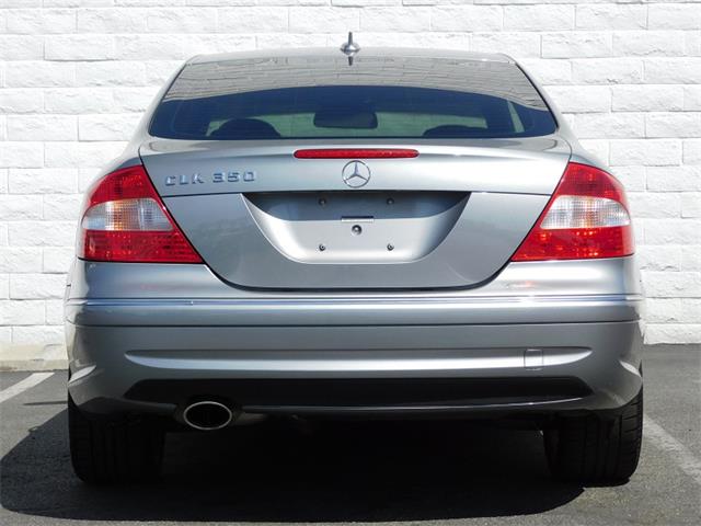2009 Mercedes-Benz CLK350 (CC-1083765) for sale in Carson, California