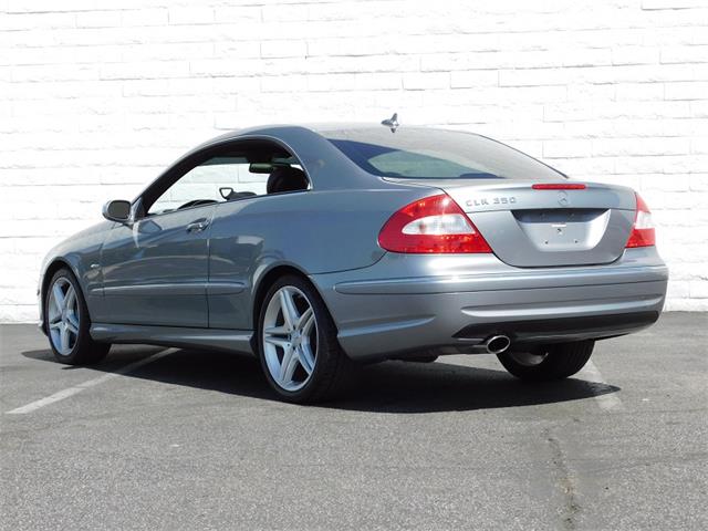 2009 Mercedes-Benz CLK350 (CC-1083765) for sale in Carson, California