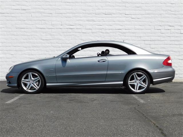 2009 Mercedes-Benz CLK350 (CC-1083765) for sale in Carson, California