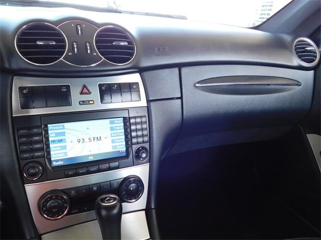 2009 Mercedes-Benz CLK350 (CC-1083765) for sale in Carson, California
