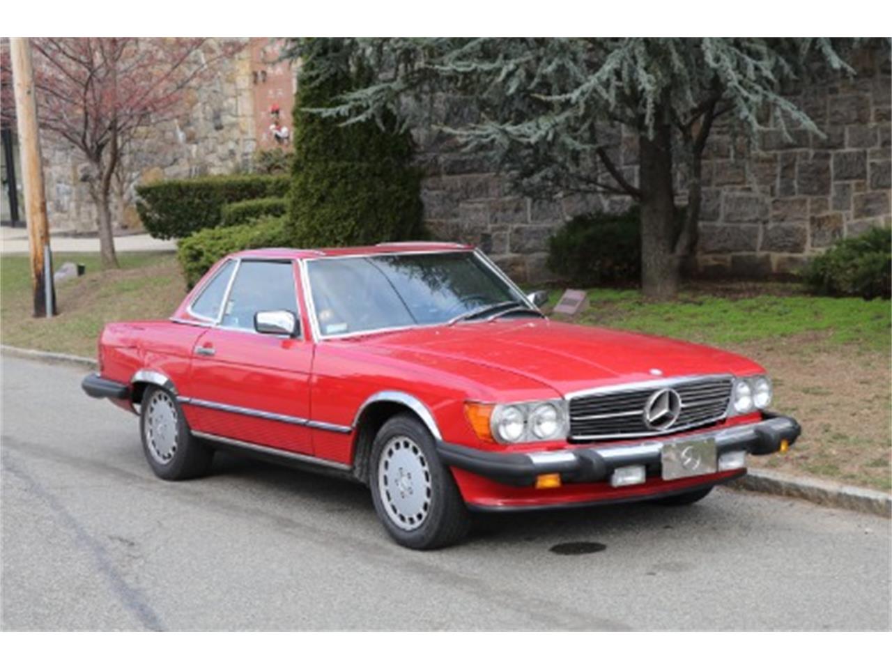 19 Mercedes Benz 560sl For Sale Classiccars Com Cc