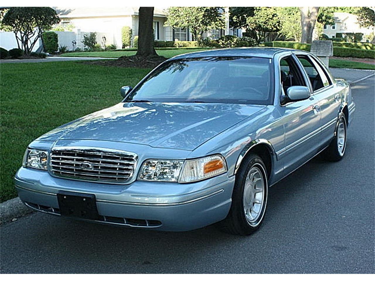2000 Ford Crown Victoria for Sale ClassicCars com CC 1087628