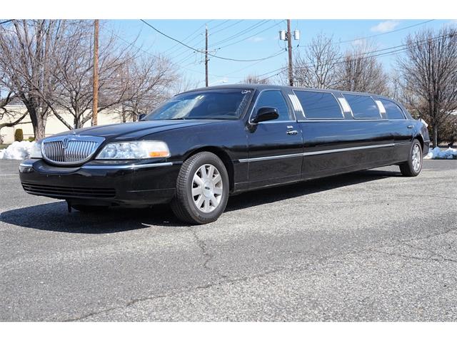 2004 Lincoln Town Car (CC-1091931) for sale in St. Louis, Missouri