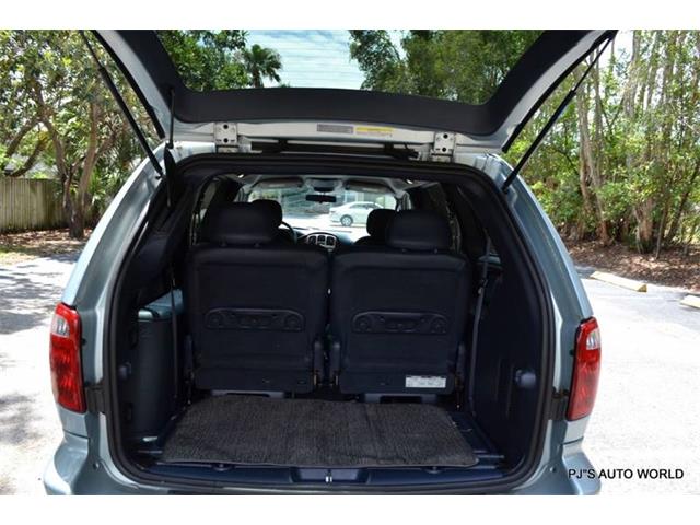 2001 Chrysler Town & Country (CC-1093387) for sale in Clearwater, Florida
