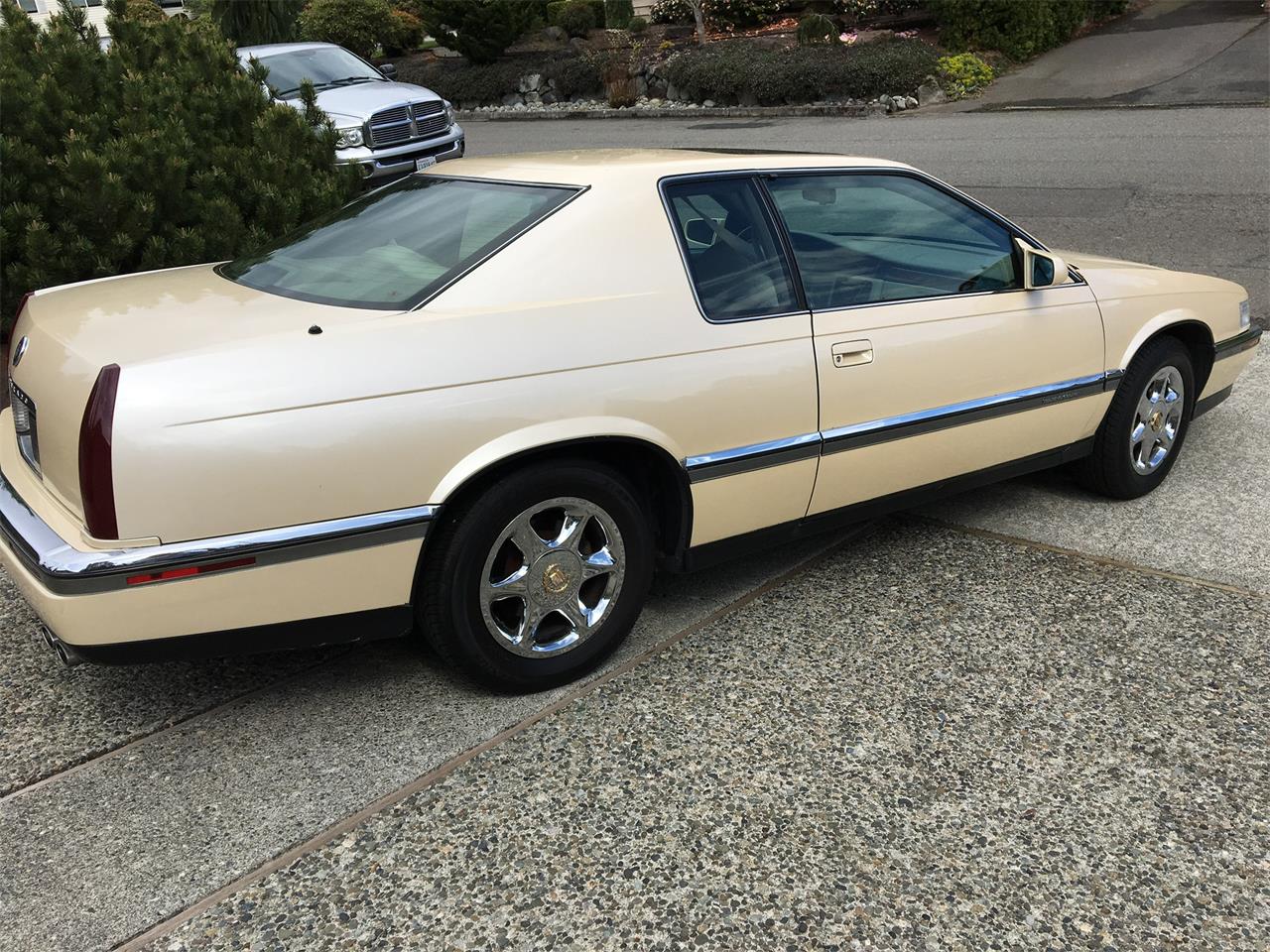 12091182-1993-cadillac-