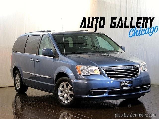 2012 Chrysler Town & Country (CC-1103714) for sale in Addison, Illinois