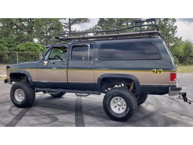 1989 Chevrolet Suburban (CC-1105402) for sale in Hope Mills, North Carolina