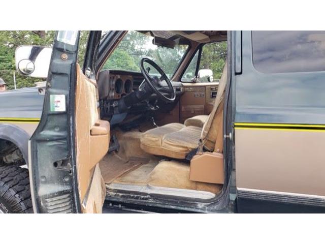 1989 Chevrolet Suburban (CC-1105402) for sale in Hope Mills, North Carolina