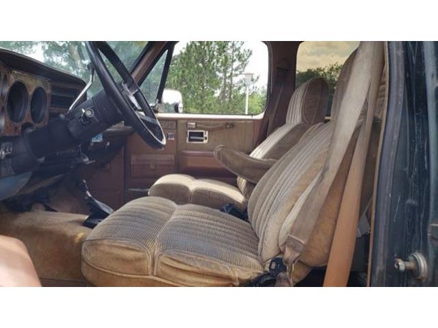 1989 Chevrolet Suburban (CC-1105402) for sale in Hope Mills, North Carolina