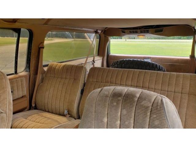 1989 Chevrolet Suburban (CC-1105402) for sale in Hope Mills, North Carolina