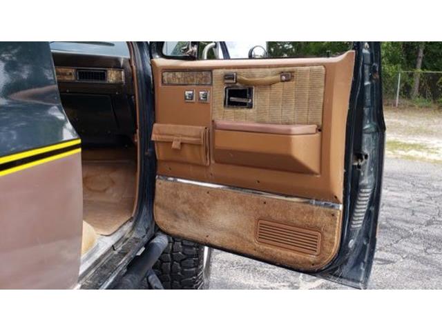 1989 Chevrolet Suburban (CC-1105402) for sale in Hope Mills, North Carolina
