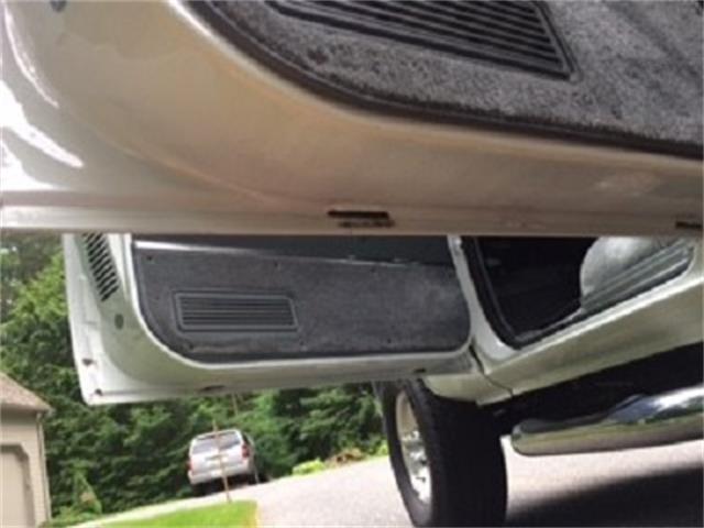 1989 Chevrolet Suburban (CC-1106256) for sale in Great Barrington, Massachusetts
