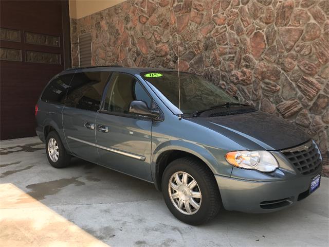 2005 Chrysler Town & Country (CC-1108264) for sale in Greeley, Colorado