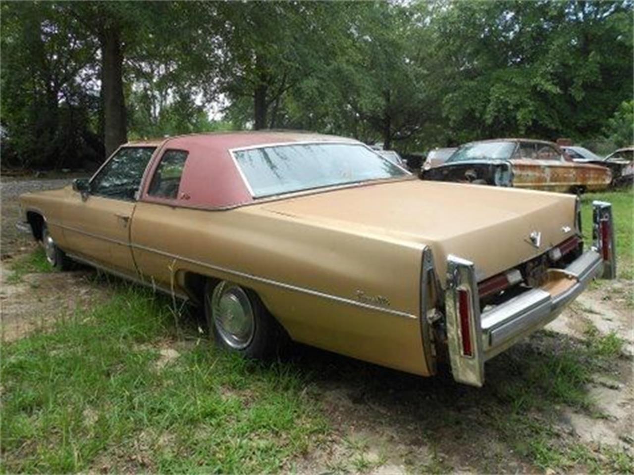 Cadillac coupe deville 1975