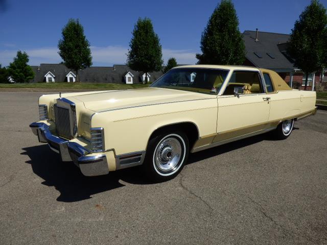 1977 Lincoln Town Car (CC-1110745) for sale in Mill Hall, Pennsylvania