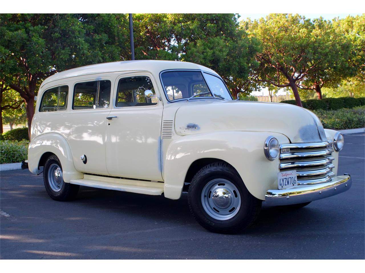 1950 Chevrolet Suburban For Sale - ®