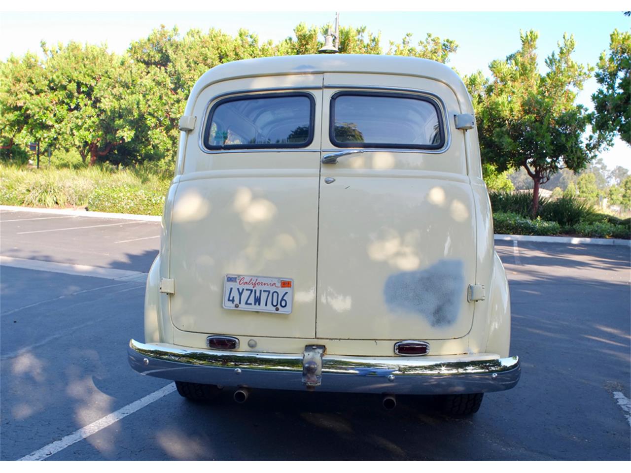 1950 Chevrolet Suburban For Sale - ®