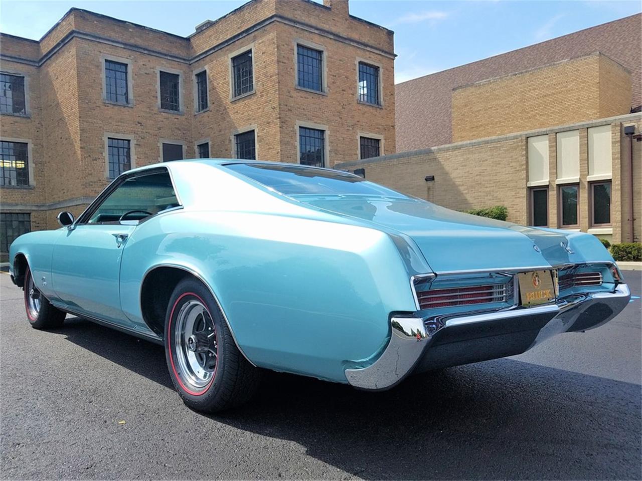 Buick Riviera 1966 Brochures