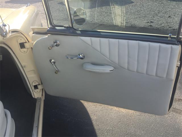 1957 Pontiac Chieftain (CC-1131109) for sale in Paris , Kentucky