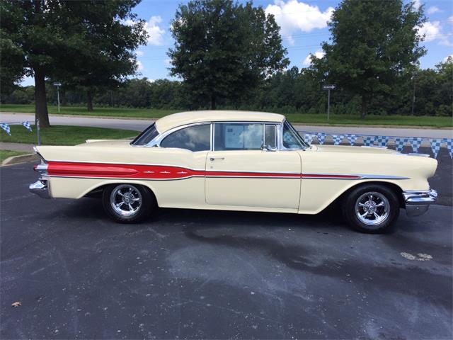 1957 Pontiac Chieftain (CC-1131109) for sale in Paris , Kentucky