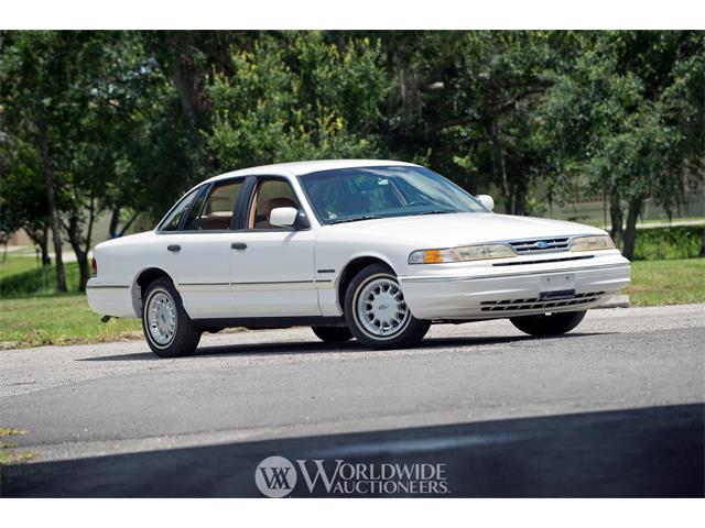 1995 Ford Crown Victoria (CC-1130164) for sale in Auburn, Indiana