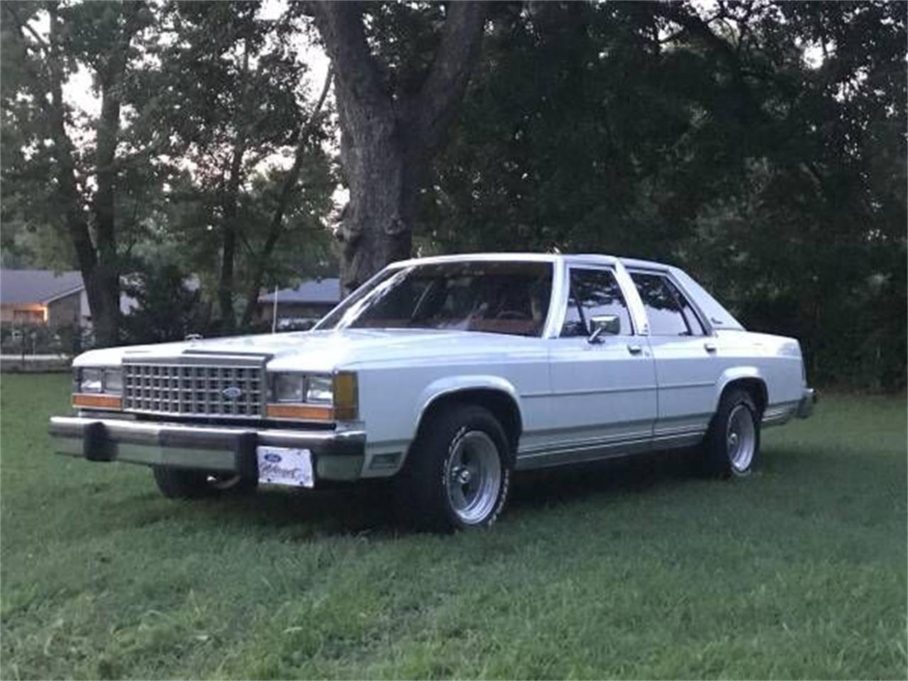 For Sale: 1986 Ford LTD in Cadillac, Michigan.