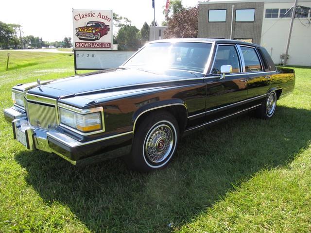 1992 Cadillac Brougham (CC-1137060) for sale in Troy, Michigan