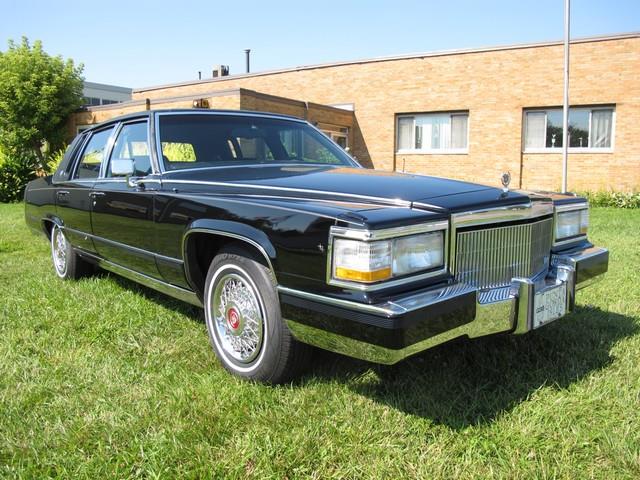 1992 Cadillac Brougham (CC-1137060) for sale in Troy, Michigan