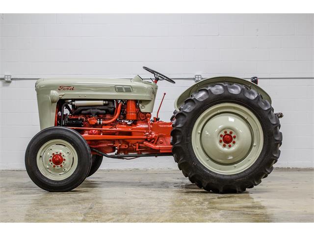 1953 Ford Tractor (CC-1142712) for sale in Montreal, Quebec