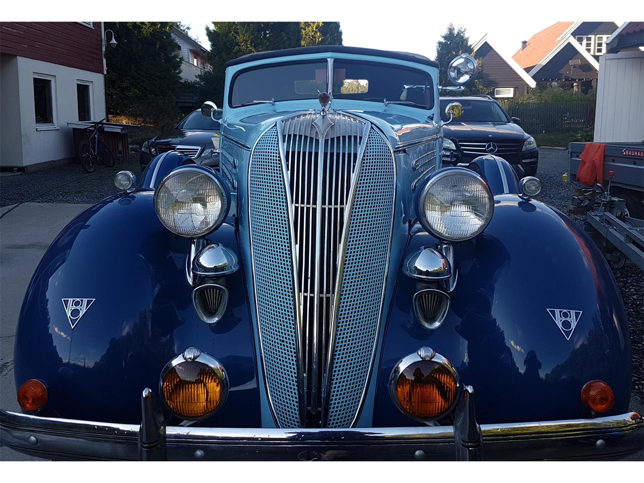 https://photos.classiccars.com/cc-temp/listing/114/4516/13530811-1936-hudson-custom-8-std.jpg