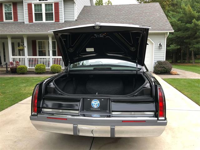 1993 Cadillac Fleetwood (CC-1152675) for sale in North Royalton, Ohio