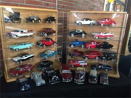 100 Danbury Model Cars (CC-1153318) for sale in Palm Springs, California