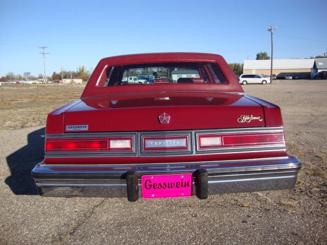 1987 Chrysler Fifth Avenue (CC-1153887) for sale in Milbank, South Dakota
