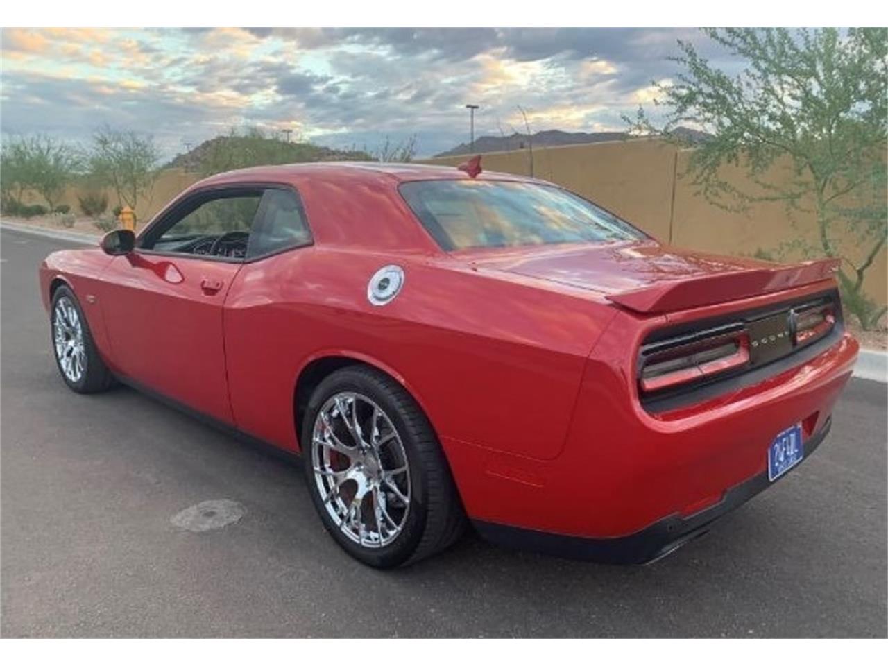 Dodge challenger srt 392