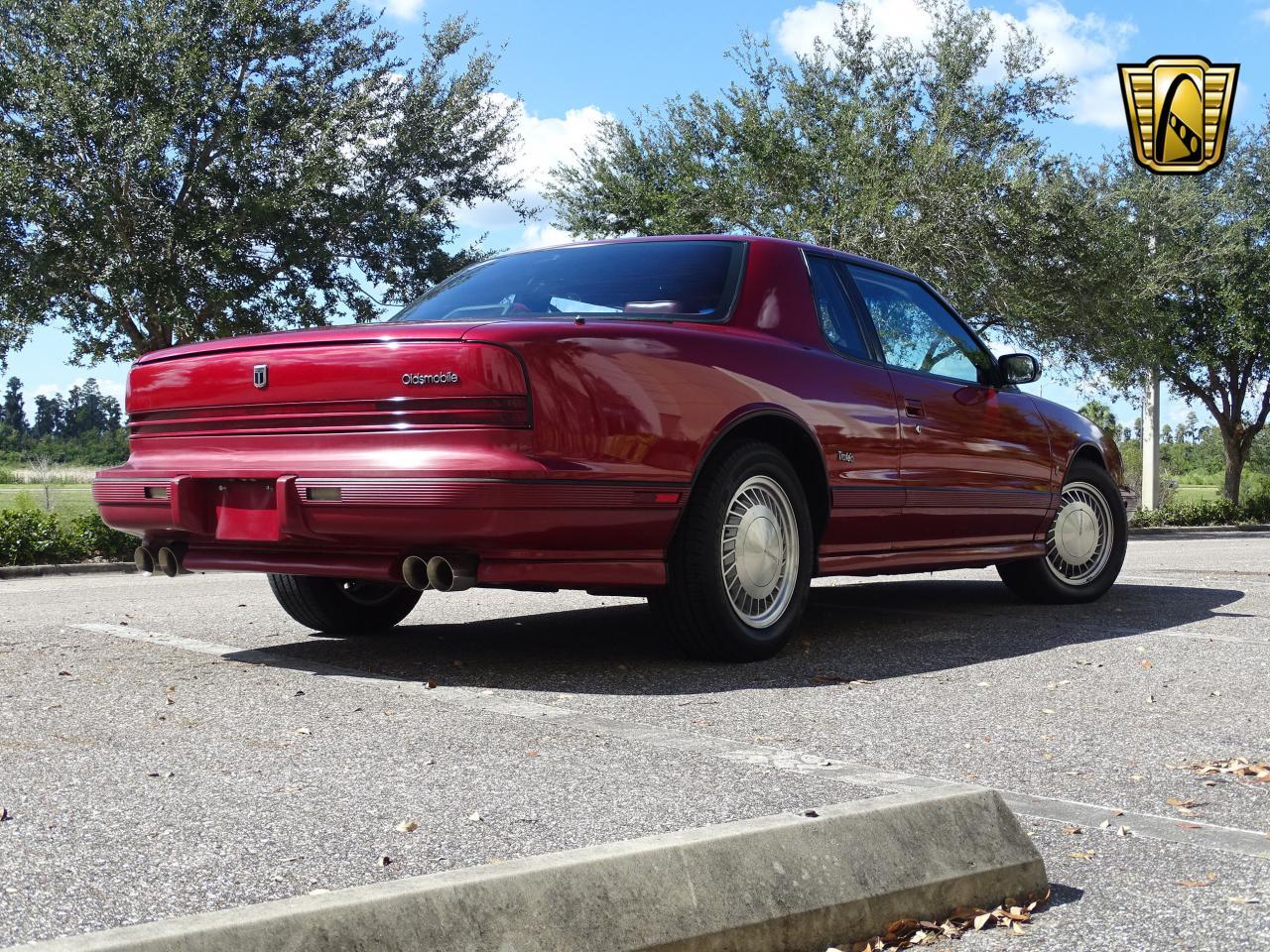 Oldsmobile toronado 1990